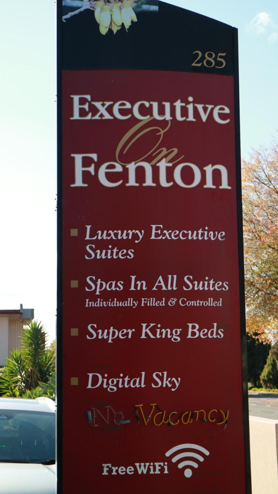 Executive On Fenton Motell Rotorua Exteriör bild